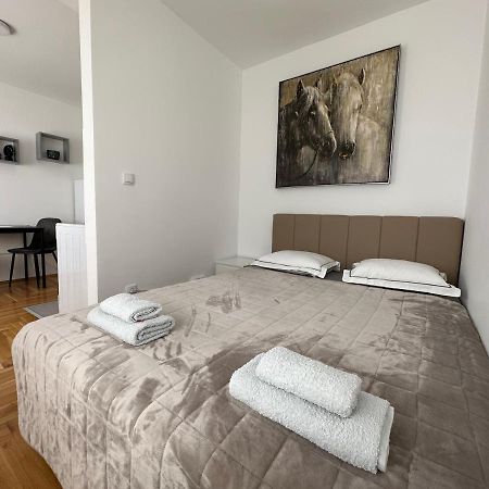 Aura Apartment Belgrad Dış mekan fotoğraf